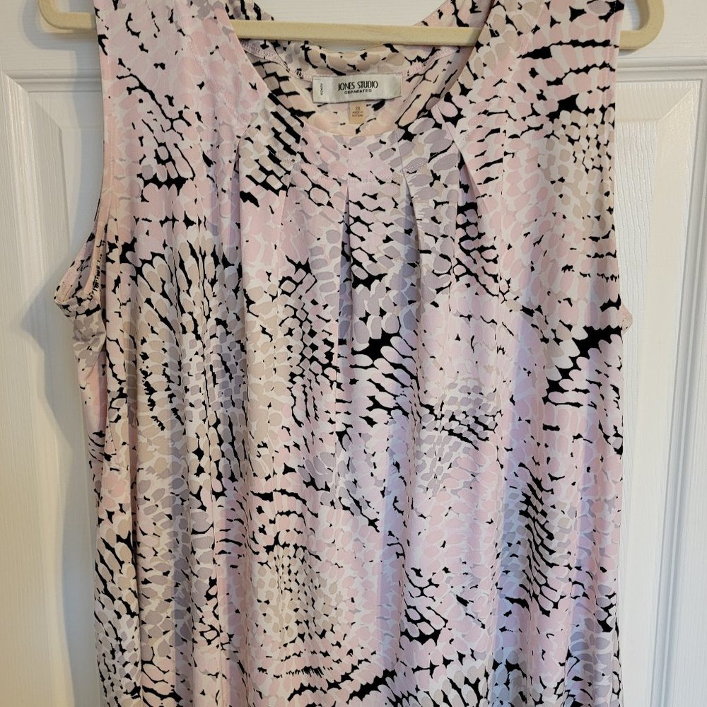 Plus Size 2X Shell - Sleeveless Top by Jones Studio